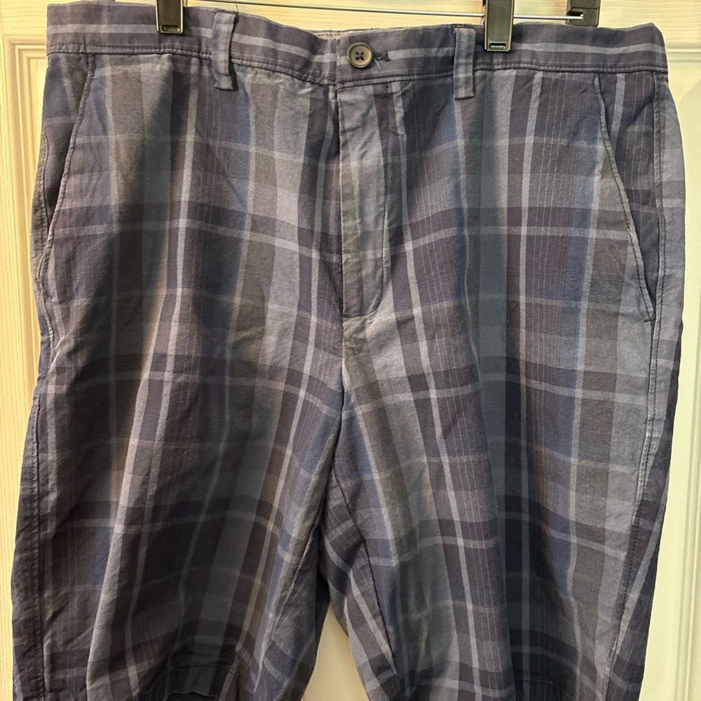 Banana Republic Emerson Short in Navy and Dark Blue Plaid